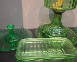 Aladdin "Corinthian" Model B Green Depression Glass Oil Lamp