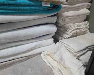 Matouk "Linenโ Bath Towels