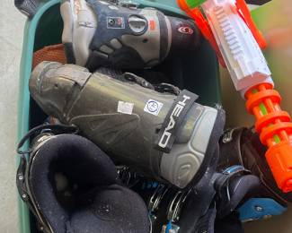 Ski boots: size 255 (295 mm), size 26.5, and more