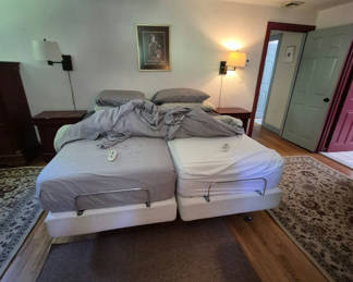 Lot 67: Rize adjustable king size bed
