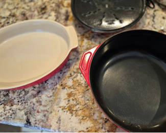 Lot 85: Dutch Oven and Le Creuset baking dish