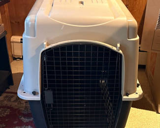 Lot 27: Hard-Sided Plastic Pet Crate with Wire Door