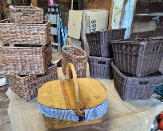 Lot 5: Assorted Wicker Storage Baskets and Picnic Basket