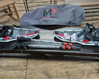 Lot 33: Mount Profile Yukon 25 Snowshoes with Trekking Poles and Carrying Case
