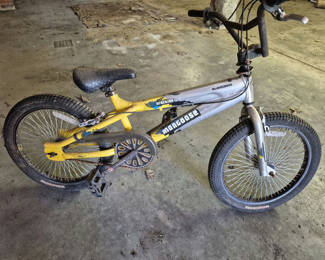 Lot 65: Mongoose Aluminum BMX Bicycle