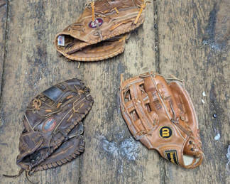 Lot 35: Three Baseball Gloves from Wilson, Rawlings, and Nokona
