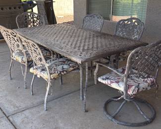 Metal Patio Table w/6 chairs