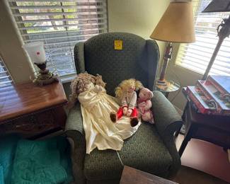 Queen Ann Recliner