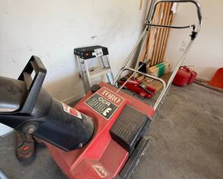 Toro CCR 2000E Snow Blower