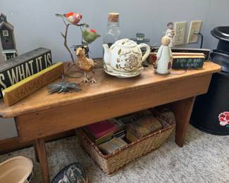 Primitive Cobbler's Bench with Decorative Accents