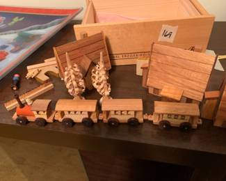 #169 Original Ergebirgische Souvenir Schachtel box wood village from Germany $20.00