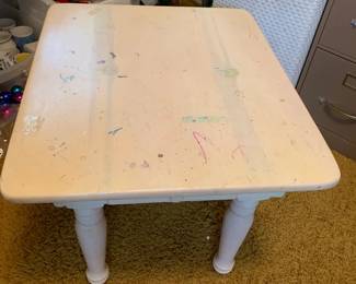 #79 small kid table $25.00