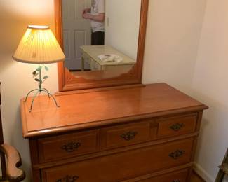 #32 dresser with 3 drawers and mirror 44x19x33 mir 27x34 $75.00