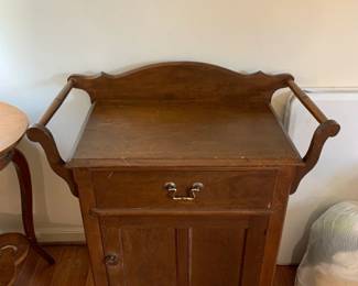 #25 wood wash base w 1 drawre and 1 door 30x16x29 $65.00