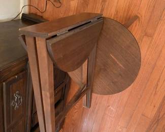 #82 2 folding end tables $20.00