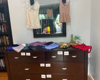Dresser, Decorative Mirror, Women's Clothing
