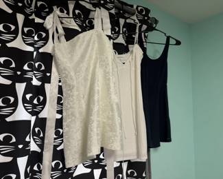 Women's Clothing 