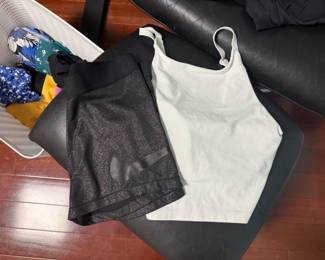 Women's Clothing 