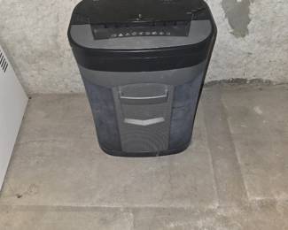Office Max Crosscut shredder $40