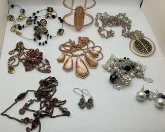 Fashion Jewelry Collection with Necklaces, Bracelet Earrings