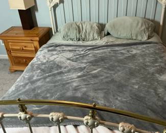 White Metal QUEEN Bed Frame with BrassTone Accents with nightstand