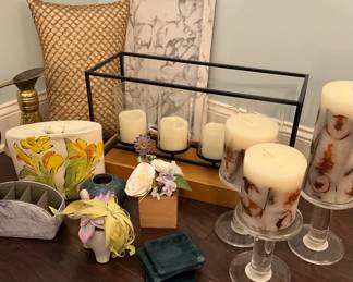 Home Dcor Accents with Candles, Lantern, Pillow Decorative Accessories