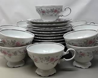 Vintage Johann Haviland, Louise Pattern, 16Tea Cups 13Saucers