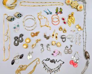 This is a small example of the vintage costume jewelry available at this sale