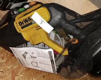 DEWALT 20V MAX* 550 psi Cordless Power Cleaner Bare Tool