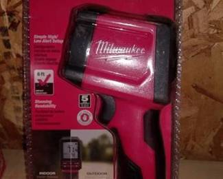 Milwaukee 10:1 Infrared Thermometer