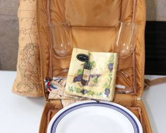 Picnic Time World Map Insulated Backpack