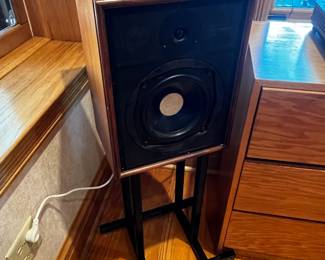 Linn Sondek LP12 turntable with speakers Sara $3000