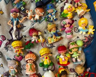Strawberry mini figurines from 1980-90