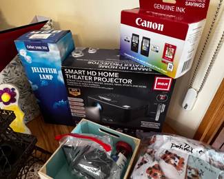 Jellyfish LAmp, Smart HD home theater projectop, Canon
