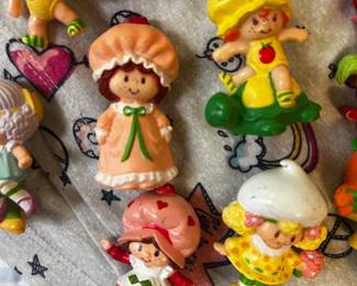 Strawberry mini figurines from 1980-90