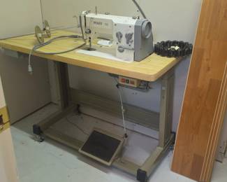 Pfaff Industrial Sewing Machine with Table