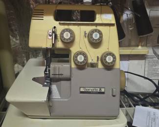 Bernette D Overlock Serger Sewing Machine