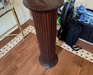 Fluted wood Column Pedestal Stand
