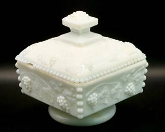vintage Westmoreland milk glass honey dish
