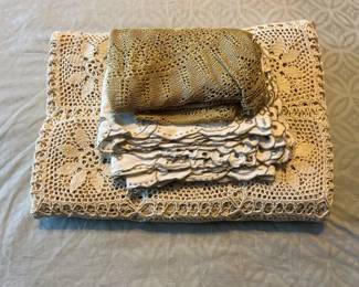 Lacey Linens (3 pieces)