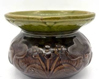Beautiful Ceramic Pottery Cuspidor