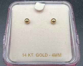 14K Gold Classic 4mm Stud Earrings — Fine Jewelry