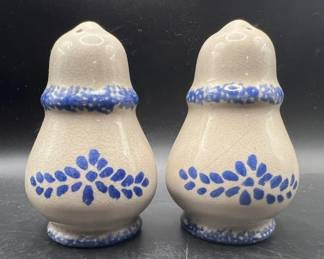 1980s Salt & Pepper Shaker Pottery Set