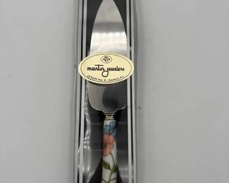 Beautiful Porcelain Handled Pie Server