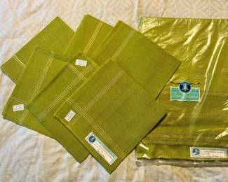 Linens of Distinction 100% Linen Tablecloth and (6) Napkins Set