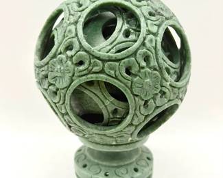 (2) Chinese green jade puzzle ball