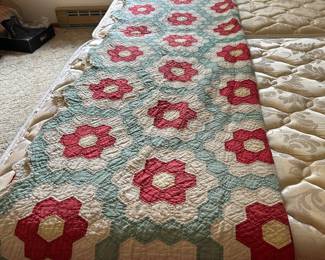Vintage Grandmother's Flower Garden quilt