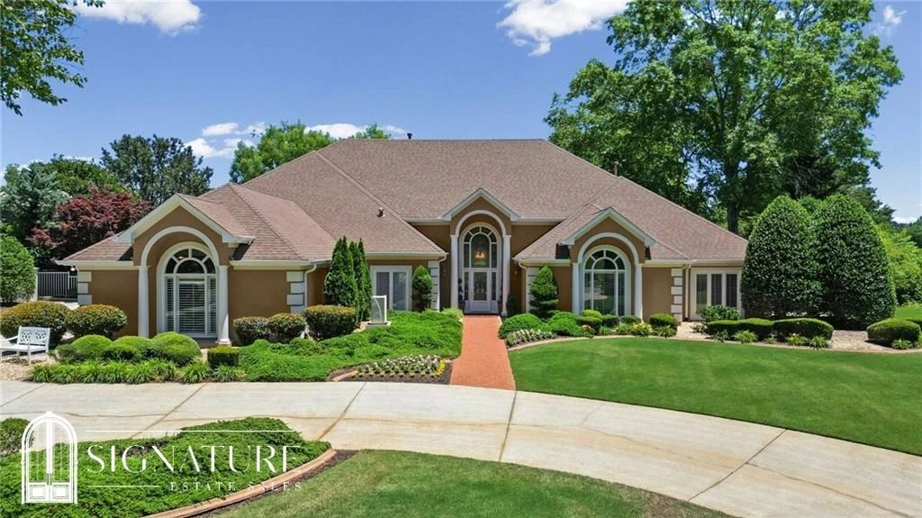Signature Estate Sales