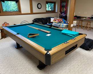 Pool table