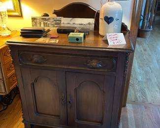 Antique Victorian Eastlake Commode
